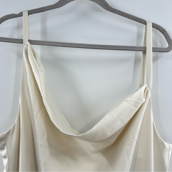 Camila Coelho NWT Reyna Maxi Dress in Pearl White size Large Revolve - Picture 5 of 8